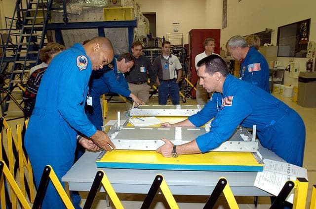 NASA image: KSC-03pd1166