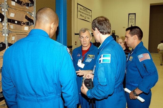 NASA image: KSC-03pd1167