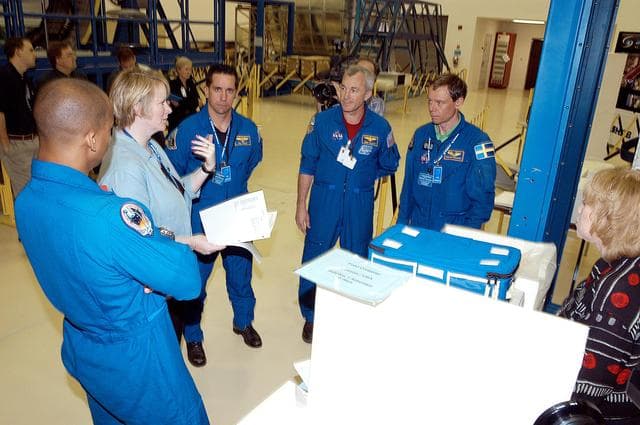 NASA image: KSC-03pd1168