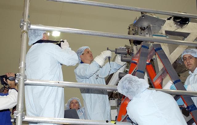 NASA image: KSC-03pd1197