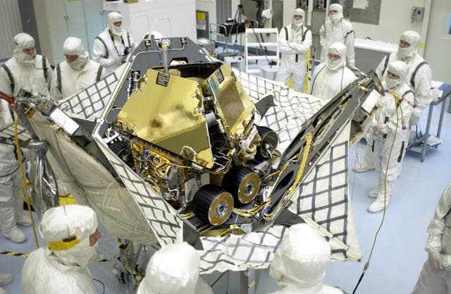 NASA image: KSC-03pd1223