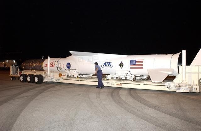 NASA image: KSC-03pd1238