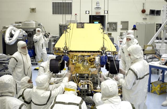 NASA image: KSC-03pd1251