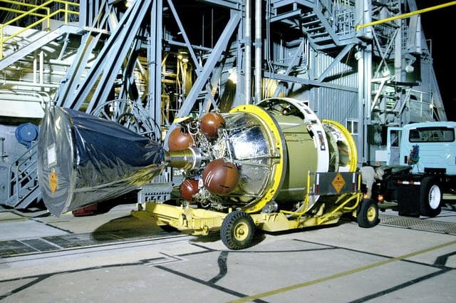 NASA image: KSC-03pd1319