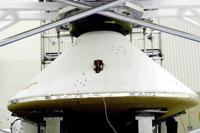 NASA image: KSC-03pd1367