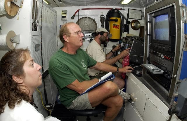 NASA image: KSC-03pd1380