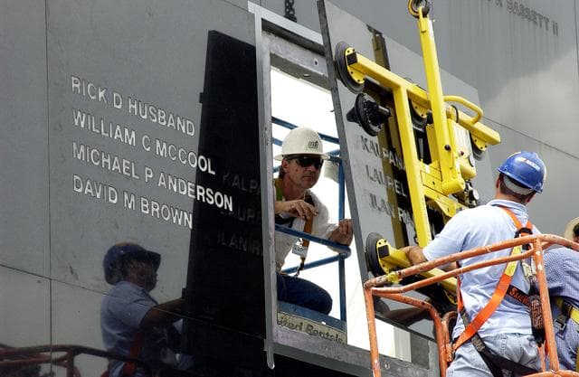 NASA image: Columbia Crew added to Astronaut Memorial Mirror