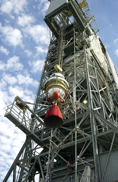 NASA image: Delta II - SIRTF Lift and Mate