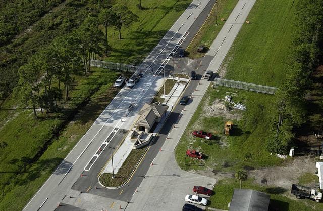 NASA image: KSC-03pd2214