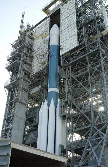 NASA image: Delta II SIRTF MST Rollback