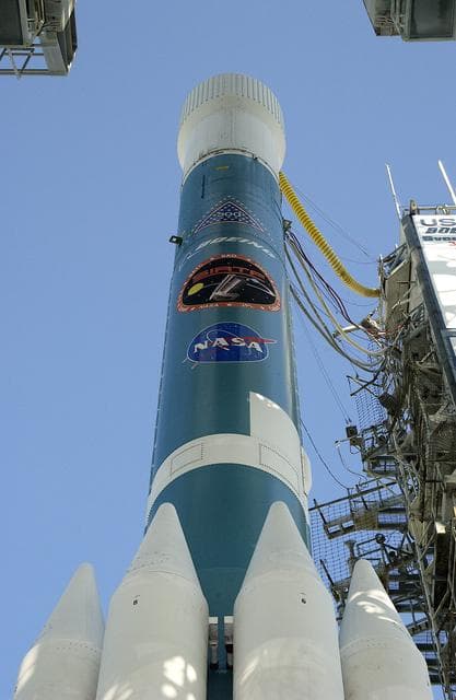 NASA image: Delta II SIRTF MST Rollback