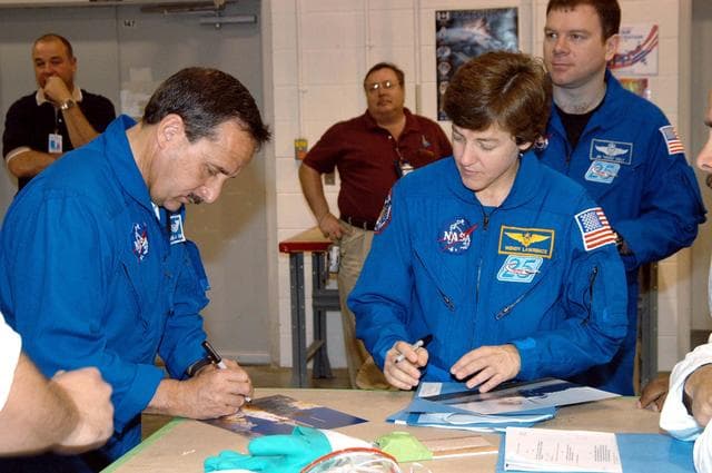 NASA image: KSC-04pd0389