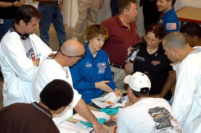 NASA image: KSC-04pd0391