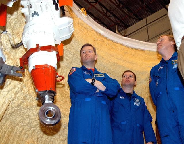NASA image: KSC-04pd0393
