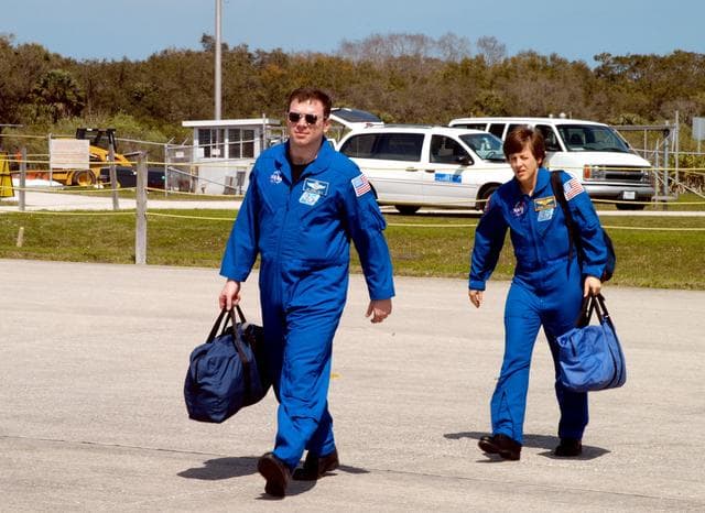 NASA image: KSC-04pd0404