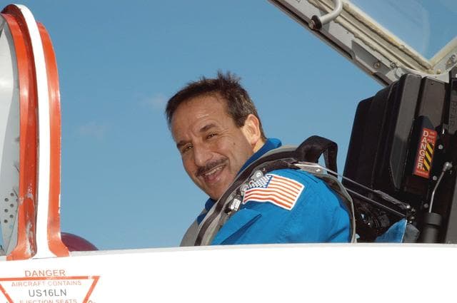 NASA image: KSC-04pd0412
