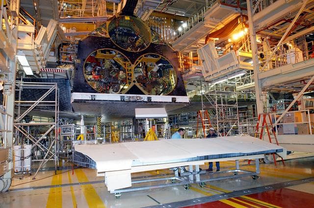 NASA image: KSC-04pd0452