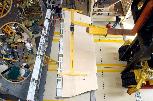 NASA image: KSC-04pd0456
