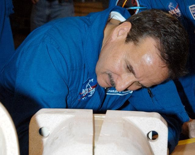 NASA image: KSC-04pd0516