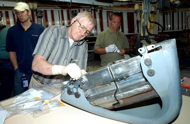 NASA image: KSC-04pd0530
