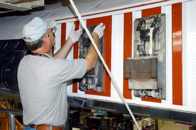 NASA image: KSC-04pd0534