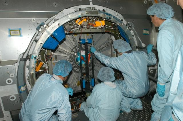 NASA image: KSC-04pd0631