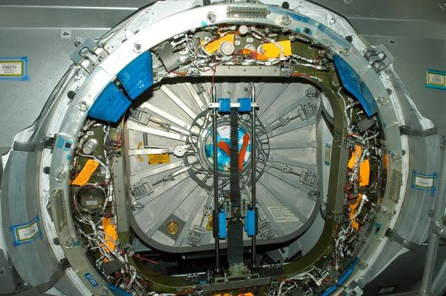 NASA image: KSC-04pd0633
