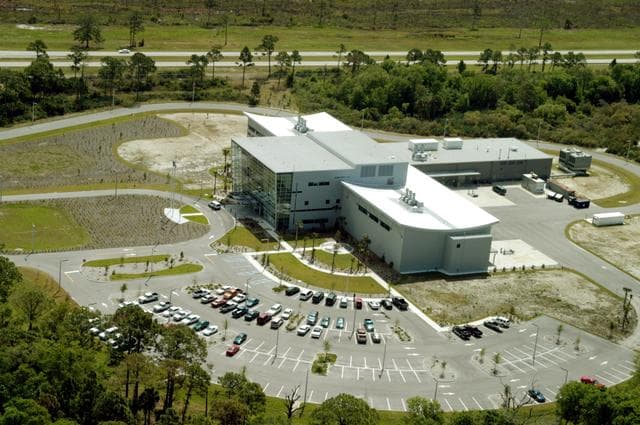 NASA image: KSC-04pd0644