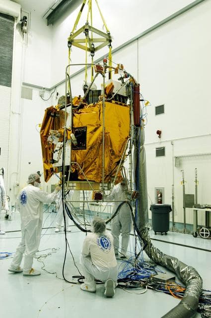 NASA image: KSC-04pd0668