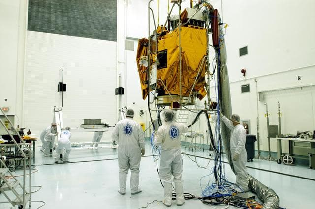 NASA image: KSC-04pd0669