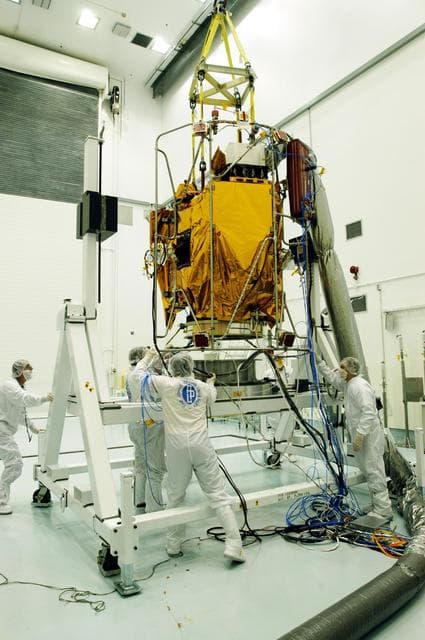 NASA image: KSC-04pd0670