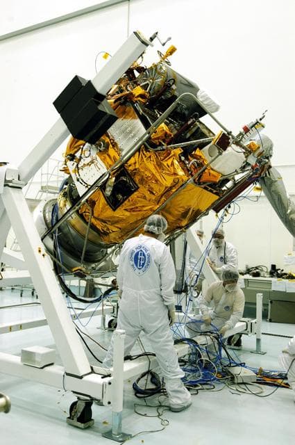 NASA image: KSC-04pd0674