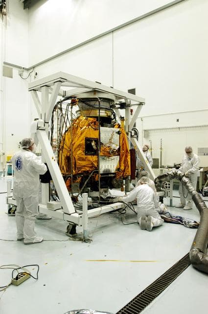 NASA image: KSC-04pd0678