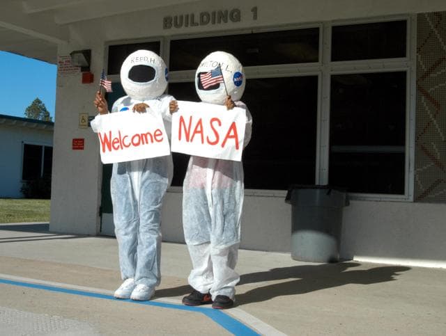 NASA image: KSC-04pd0707