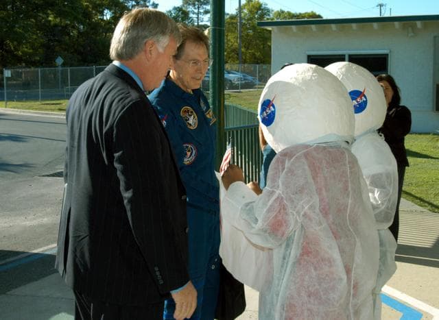 NASA image: KSC-04pd0708