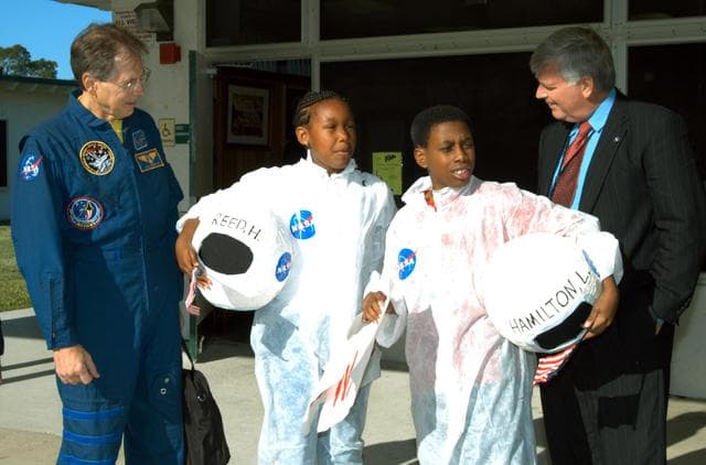NASA image: KSC-04pd0711
