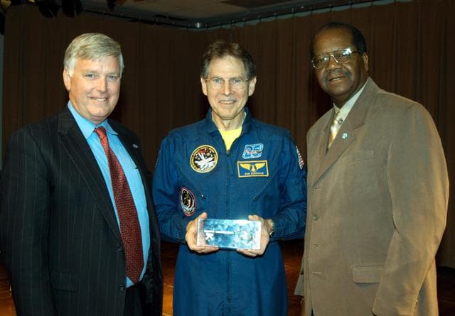 NASA image: KSC-04pd0725
