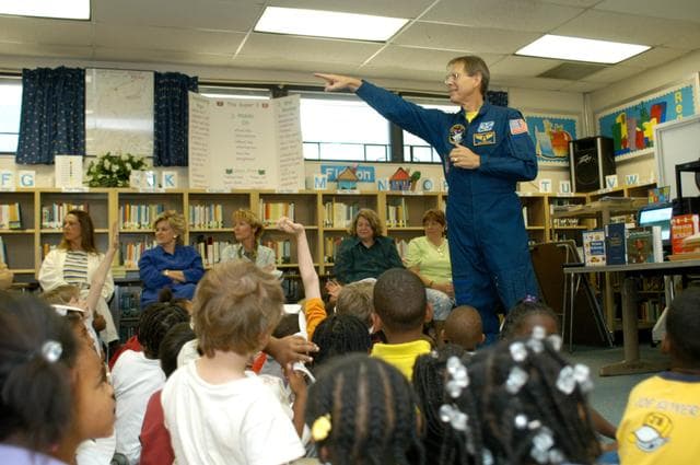 NASA image: KSC-04pd0739