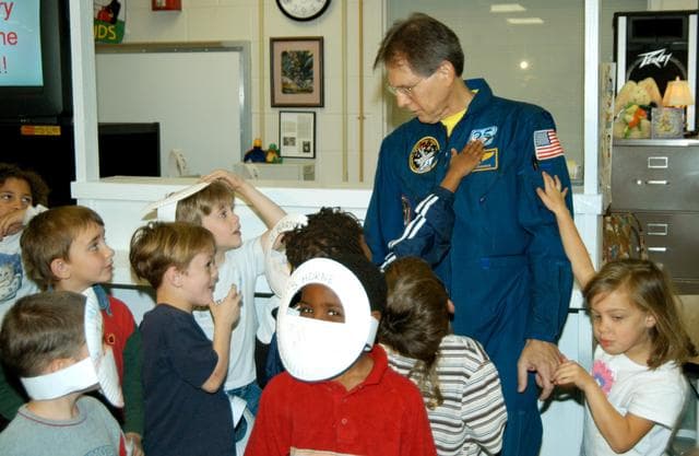 NASA image: KSC-04pd0743
