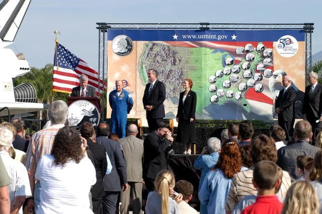 NASA image: KSC-04pd0752