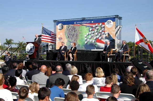 NASA image: KSC-04pd0755