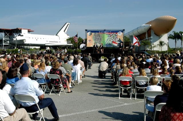 NASA image: KSC-04pd0757