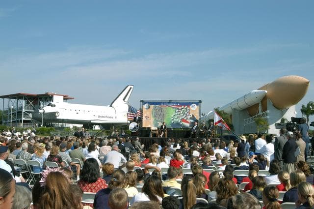 NASA image: KSC-04pd0771
