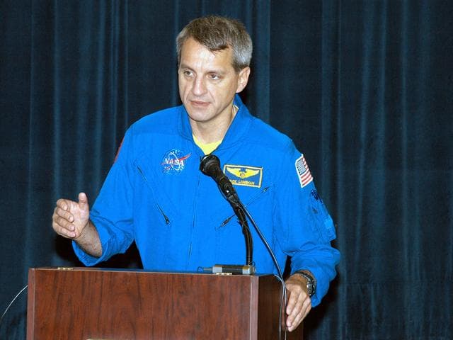 NASA image: KSC-04pd0844