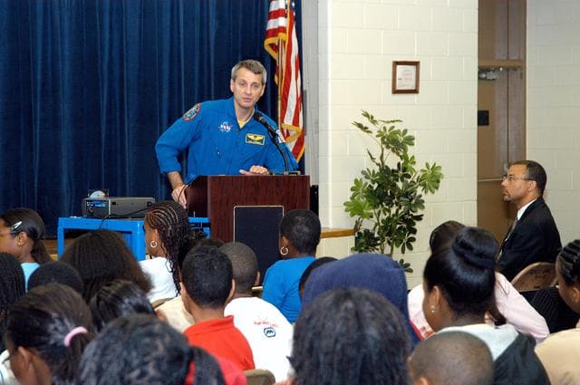 NASA image: KSC-04pd0846