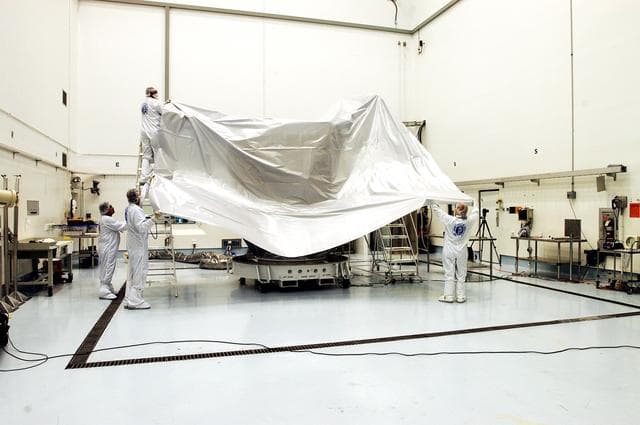 NASA image: KSC-04pd0856