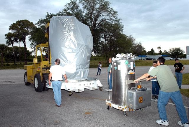NASA image: KSC-04pd0859