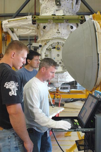 NASA image: KSC-04pd0870