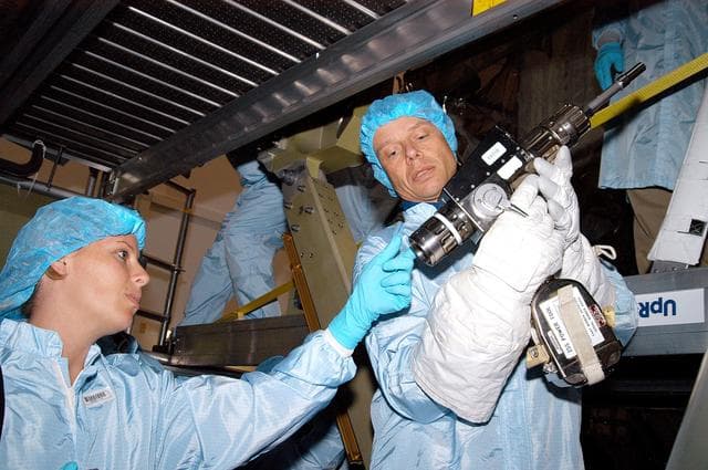 NASA image: KSC-04pd0875