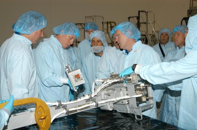 NASA image: KSC-04pd0885